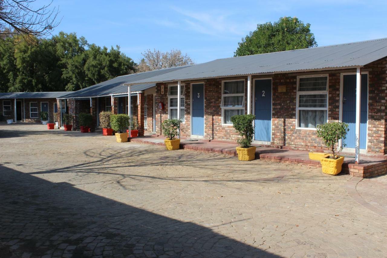 Opstal Guestfarm Hotel Potchefstroom Eksteriør billede